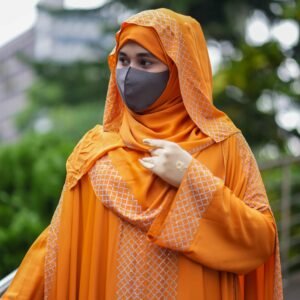 মাস্টার ইয়োলো কালার